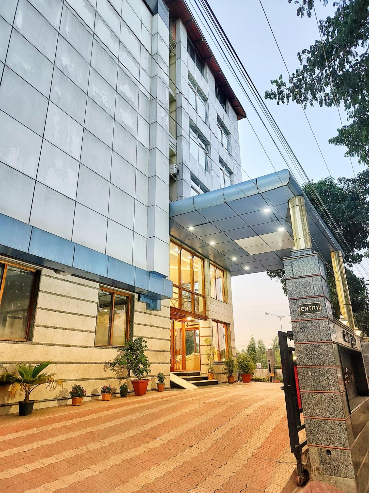 Hotel Presidency Kempegowda International Airport Bangalore Devanahalli Ngoại thất bức ảnh